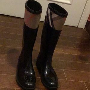 Burberry rain boots